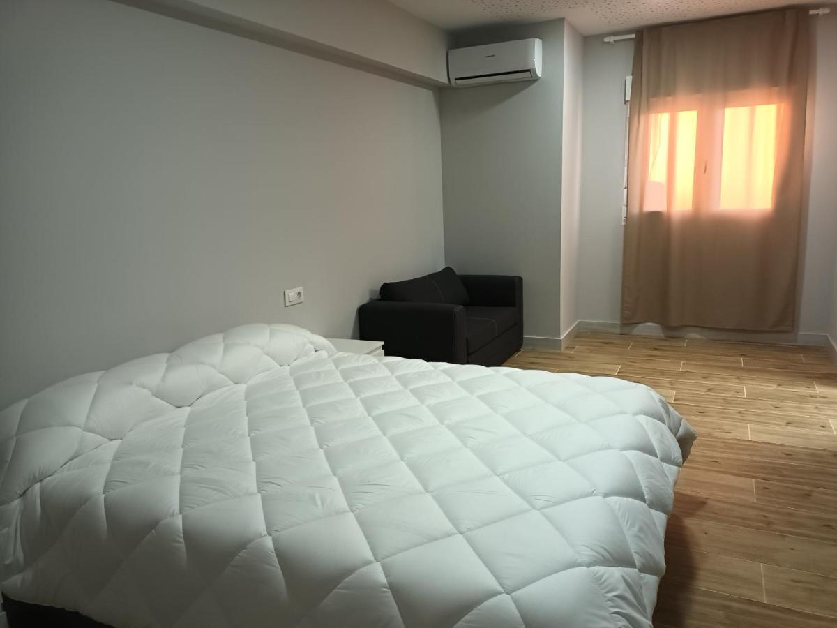 Hostal Cerro Del Castillo Хумиля Екстериор снимка